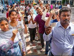 कर्नाटक में दोपहर एक बजे तक 37 प्रतिशत मतदान