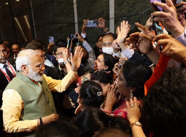 हिरोशिमा के रंग, प्रधानमंत्री के संग