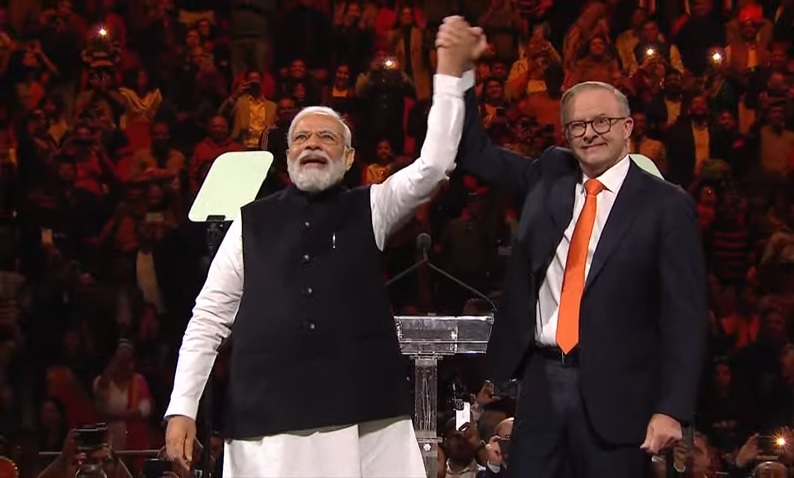 प्रधानमंत्री मोदी का सिडनी के कुडोस बैंक एरिना में पारंपरिक तरीके से स्वागत किया गया