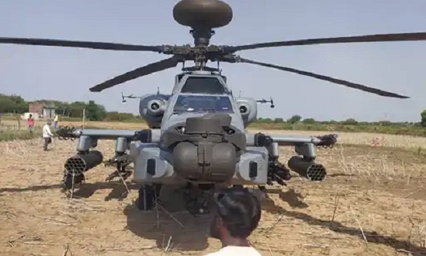मप्रः एयरफोर्स के अपाचे हेलिकॉप्टर में आई खराबी, सिंध नदी किनारे बीहड़ में कराई इमरजेंसी लैंडिंग