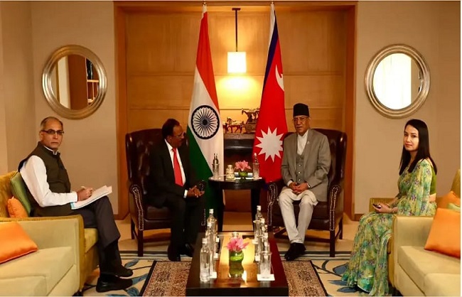 नेपाल के प्रधानमंत्री प्रचंड के साथ डोभाल और क्वात्रा ने की बैठक