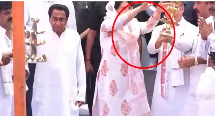 प्रियंका गांधी वाड्रा ने जबलपुर में नर्मदा आरती के दौरान कर दी ये गलती, भाजपा ने बताया चुनावी हिंदू