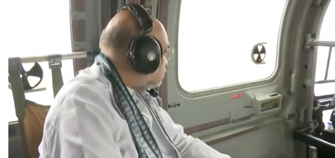 केन्द्रीय गृह मंत्री अमित शाह ने चक्रवात प्रभावित क्षेत्रों का किया हवाई निरीक्षण