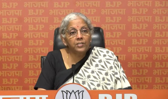 सीतारमण ने की बराक ओबामा के बयान की आलोचना, कहा- नहीं जानते जमीनी हकीकत