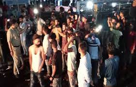 जबलपुर नौ घंटे देरी से पहुंची ट्रेन, परेशान यात्रियों का जमकर हंगामा