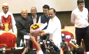 महाराष्ट्र का महाभारत, पार्ट-2 : NCP फिर हुई दोफाड़, अजित पवार बने शिंदे सरकार में डिप्टी CM