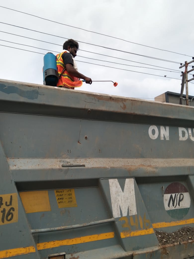 दिल्ली का कूड़ा गाजियाबाद में डालने के मामले में महापौर ने मुख्यमंत्री केजरीवाल को घेरा