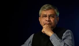 सरकार ने पारंपरिक शिल्&zwj;पकारों और कारीगरों को सहयोग देने के लिए पीएम-विश्&zwj;वकर्मा योजना को मंजूरी दी