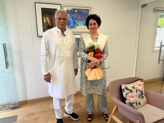  सीएम बघेल ने प्रियंका गांधी से दिल्ली में की भेंट