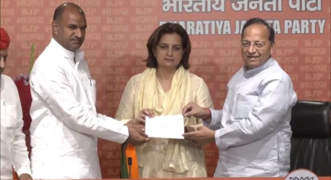 कांग्रेस का साथ छोड़ नेता ज्योति मिर्धा और सवाई सिंह चौधरी भाजपा में हुए शामिल