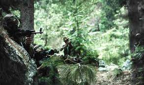 राजौरी में मंगलवार को शुरू हुई मुठभेड़ आज भी जारी, सुरक्षा बलों के घेरे में फंसे हैं आतंकी