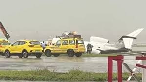 मुंबई एयरपोर्ट पर निजी विमान फिसला, परिचालन रोका गया