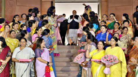 भाजपा मुख्यालय में जश्न, महिला मोर्चा ने 'आरक्षण' पर जताई खुशी, प्रधानमंत्री का होगा अभिनंदन