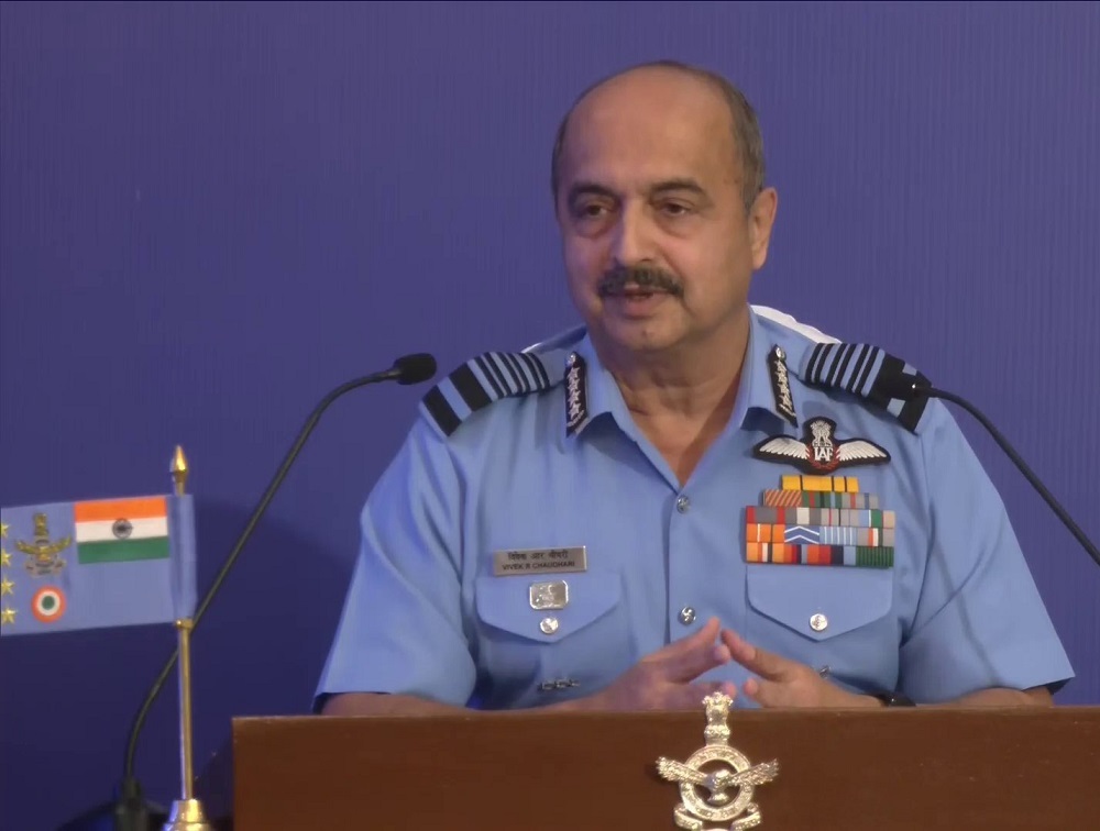 वायु सेना प्रमुख ने किया रूसी लड़ाकू 'उड़ता ताबूत' मिग-21 की विदाई का ऐलान