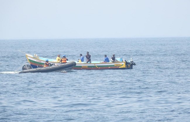 नौसेना ने देश की पूर्वी समुद्री सरहद पर किया तटीय सुरक्षा अभ्यास 'सागर कवच'