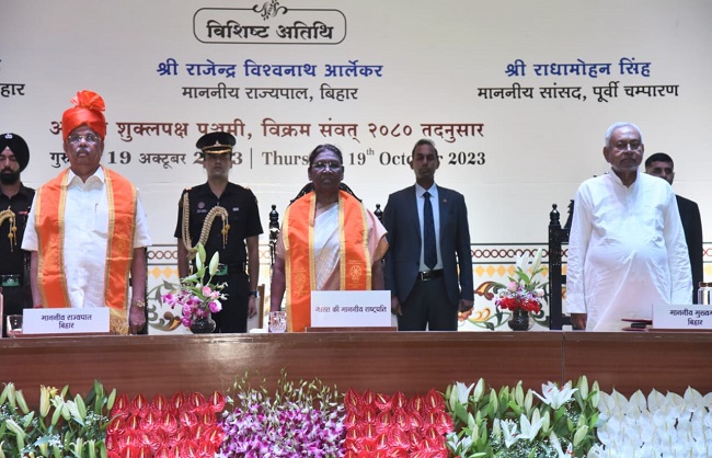 गांधी के एकता और समानता के मार्ग पर चलकर विकसित राष्ट्र बनेगा भारत : राष्ट्रपति