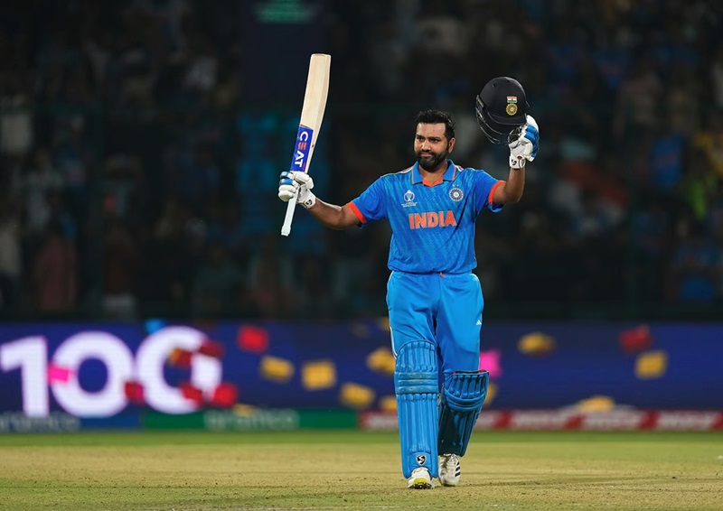 18 हजार रन पूरे करने वाले भारत के पांचवें बल्लेबाज बने रोहित शर्मा