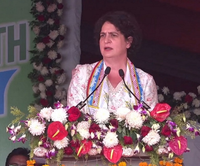 प्रियंका गांधी वाड्रा आज इंदौर और धार में करेंगी सभा
