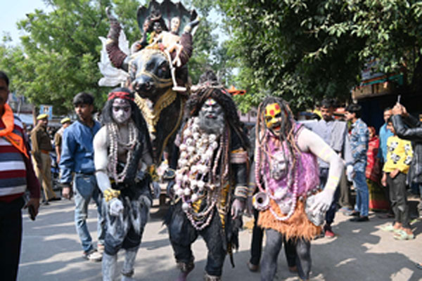 काशी विश्वनाथ कॉरिडोर के दो साल पूरे होने पर दिखा लोक उत्सव जैसा नजारा