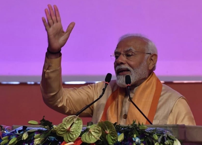 उत्तर प्रदेश में व्यापार, विकास और विश्वास का माहौल बना है: प्रधानमंत्री मोदी