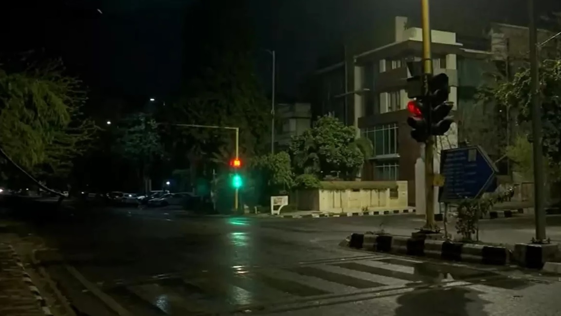 दिल्ली-एनसीआर के आसमान पर बादलों का डेरा