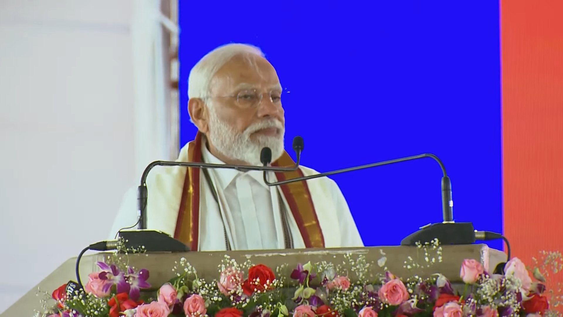 प्रधानमंत्री ने तेलंगाना को दी 56,000 करोड़ रुपये की सौगात