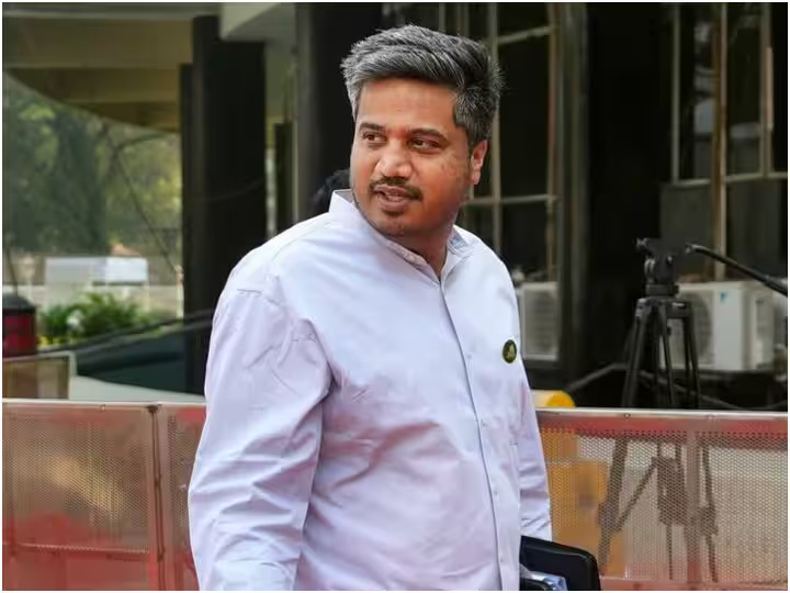 ईडी ने शरद पवार के पोते रोहित पवार के बारामती एग्रो लिमिटेड की 50.20 करोड़ रुपये की संपत्ति जब्त की