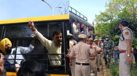 'आप' के कई नेताओं और कार्यकर्ताओं को पुलिस ने हिरासत में लिया