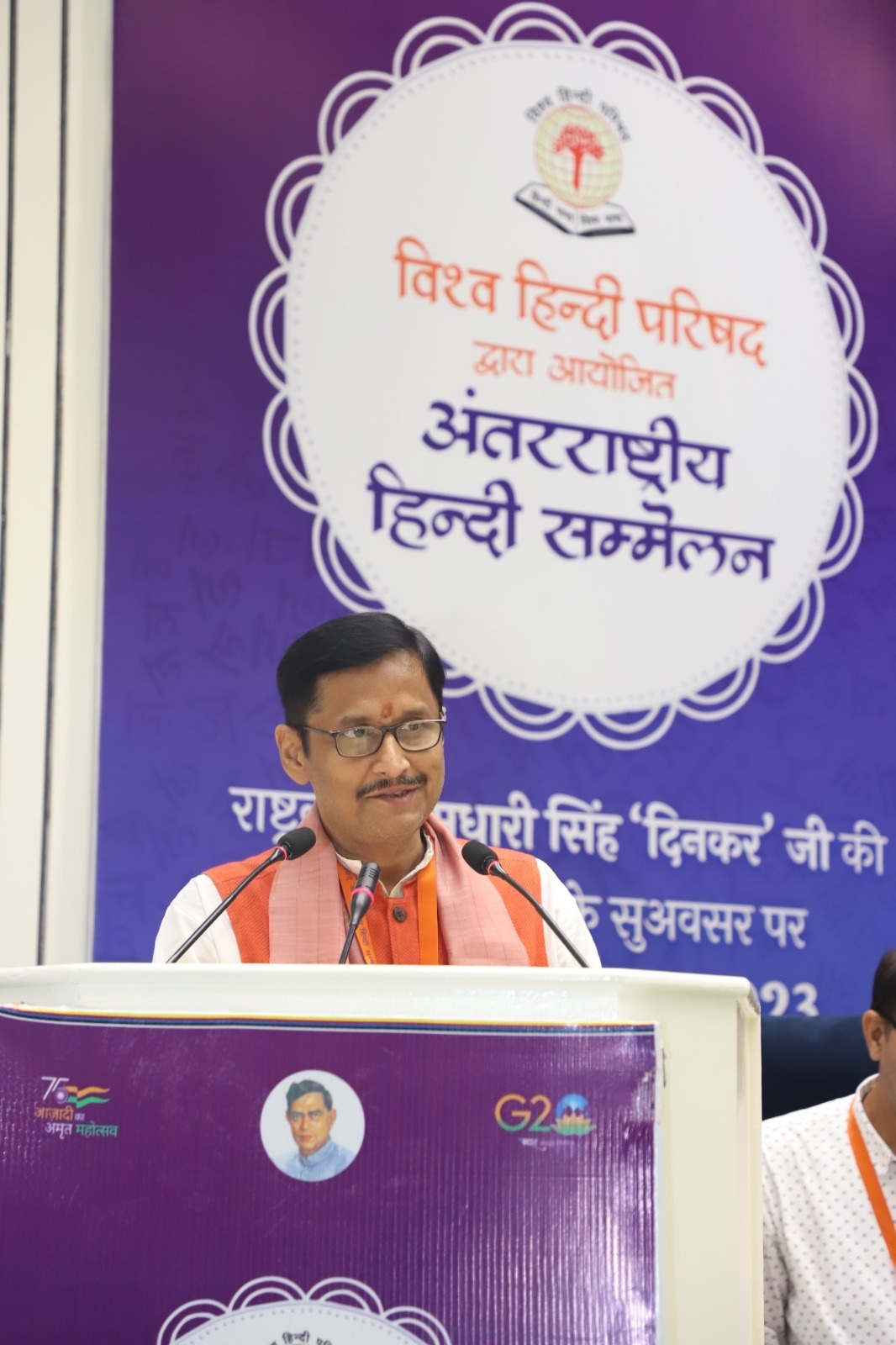 डॉ. विपिन कुमार थाईलैंड और कम्बोडिया में फहराएंगे हिंदी की पताका