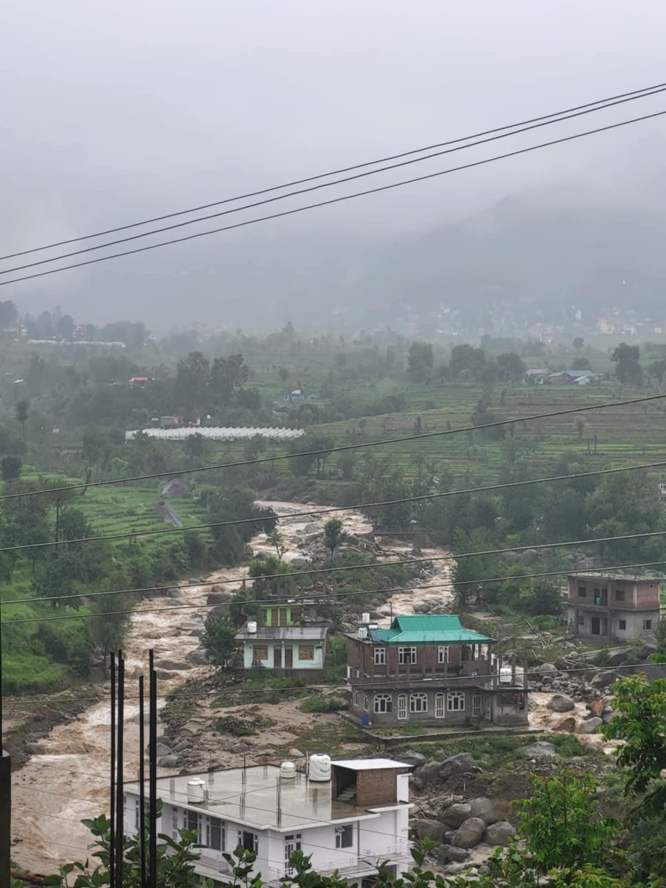 हिमाचल प्रदेश में 05 से 07 जुलाई तक भारी वर्षा का पूर्वानुमान , मंडी में राहत और बचाव कार्य जारी