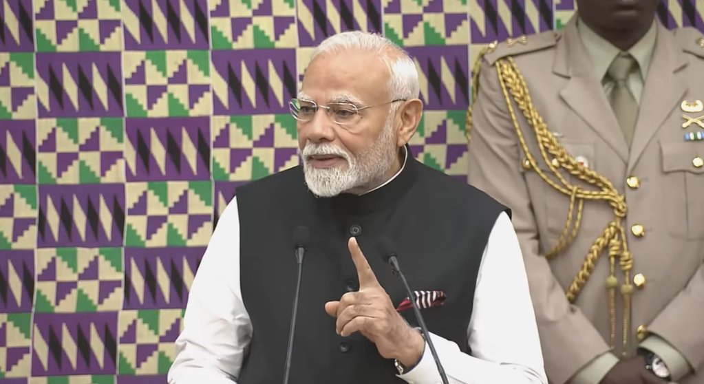 प्रधानमंत्री मोदी ने घाना की संसद को संबोधित किया, भारत को बताया दुनिया की प्रगति का आधार स्तंभ