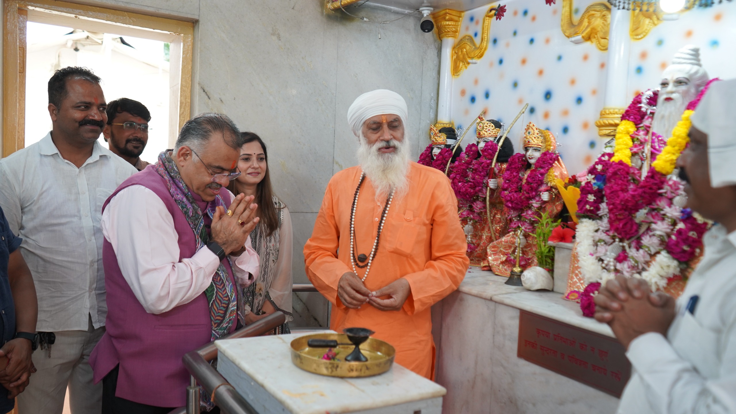 भगवान वाल्मीकि समूचे समाज के पथप्रदर्शक हैं : चुघ