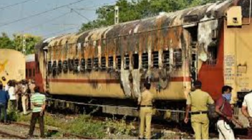 तमिलनाडुः मालगाड़ी में लगी भीषण आग पर काबू पाया गया, चेन्नई-अरक्कोणम रेलमार्ग पर सेवाएं ठप