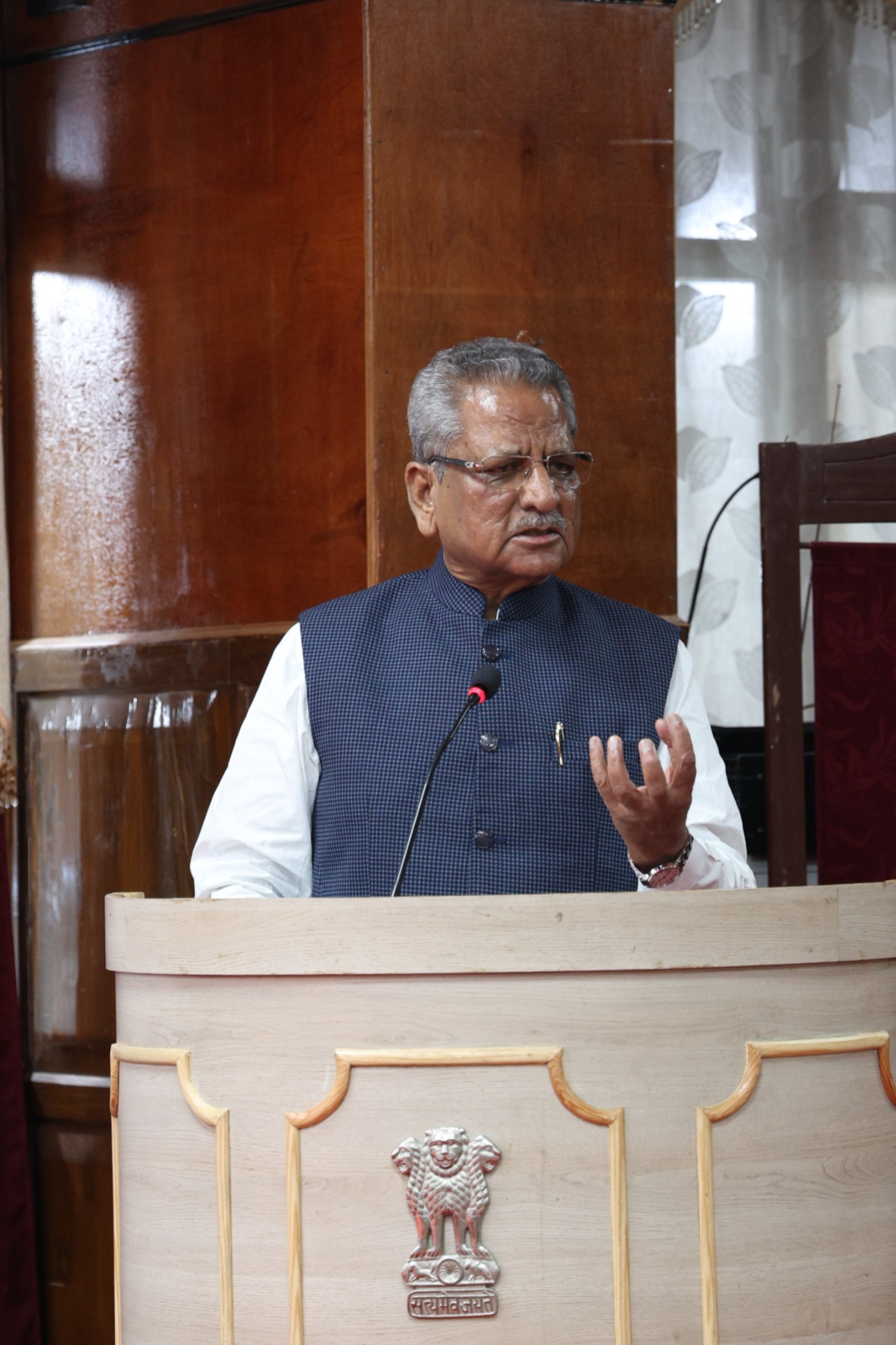 भाषा केवल संवाद नहीं, वह हमारी अस्मिता हैः ओम प्रकाश माथुर