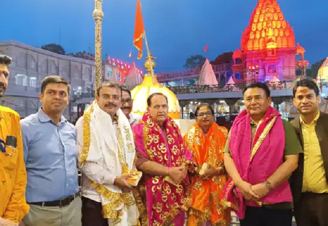 चार राज्यों के विधानसभा अध्यक्षों ने किए भगवान महाकाल के दर्शन