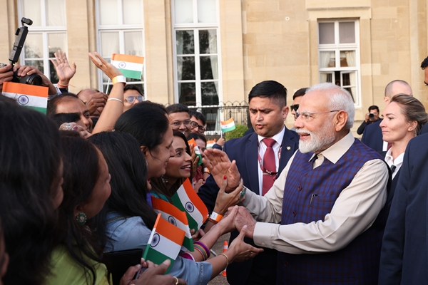  पीएम मोदी 75% अनुमोदन रेटिंग के साथ दुनिया के सबसे लोकप्रिय लोकतांत्रिक नेता बने