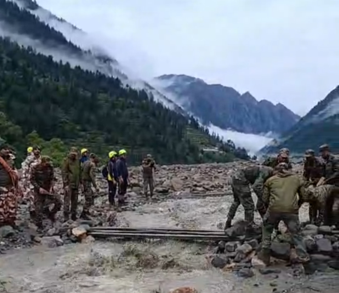  धराली आपदा: स्वास्थ्य विभाग अलर्ट, दून मेडिकल कॉलेज और एम्स ऋषिकेश में बेड आरक्षित