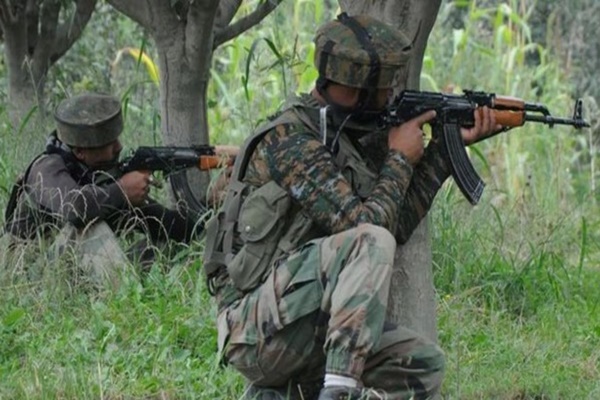 कुलगाम जिले के अखल वन क्षेत्र में आतंकवाद रोधी अभियान 7वें दिन भी जारी