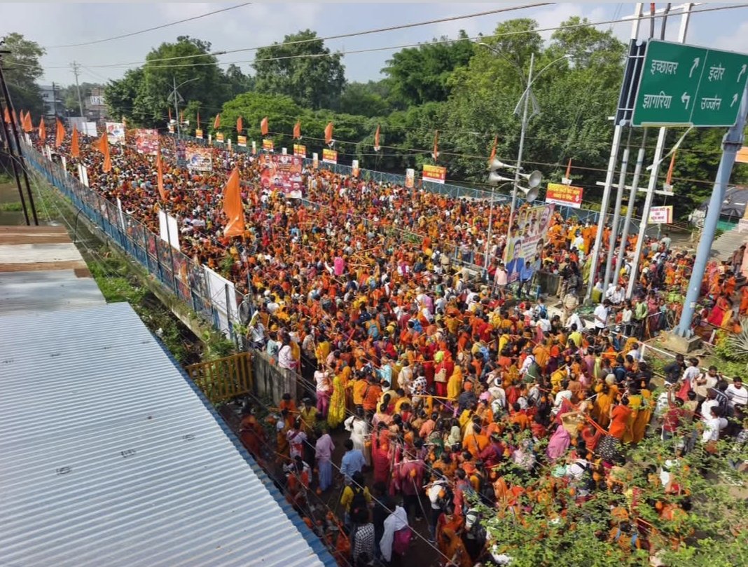 मप्र के कुबेरेश्वर धाम में 3 दिन में 7 श्रद्धालुओं की मौत, तेज आवाज में डीजे बजाने वाले 8 संचालकों पर कार्रवाई