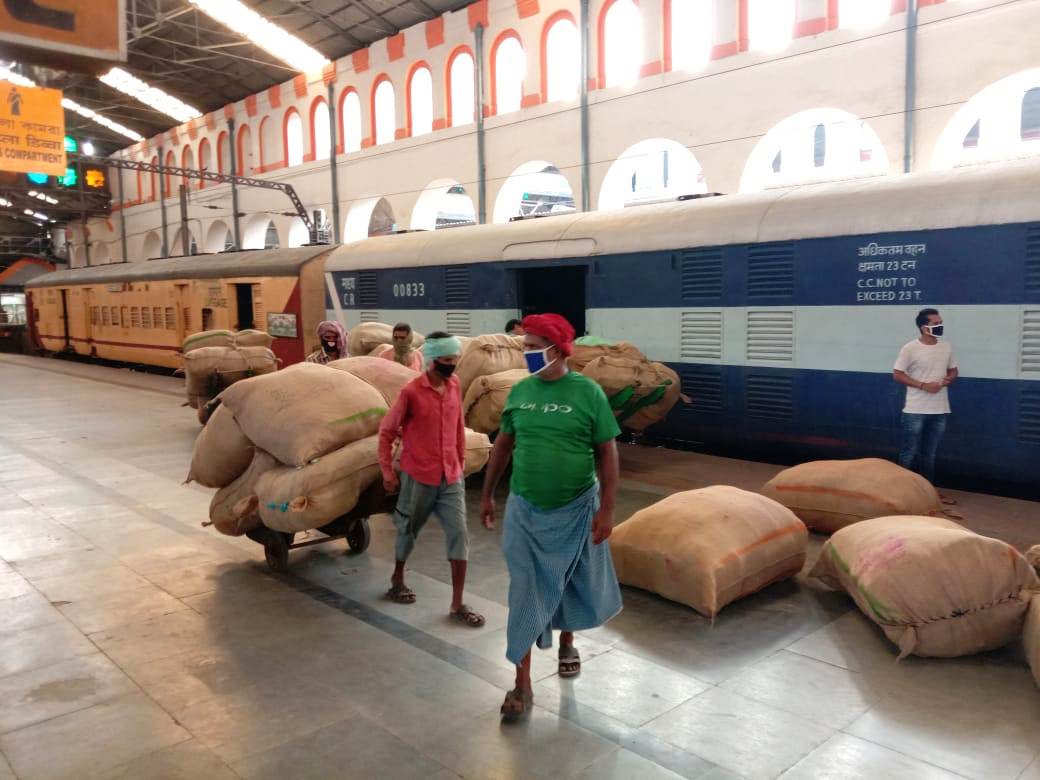 स्वतंत्रता दिवस के मद्देनज़र दिल्ली में पार्सल सेवा पर चार दिवसीय अस्थायी प्रतिबंध