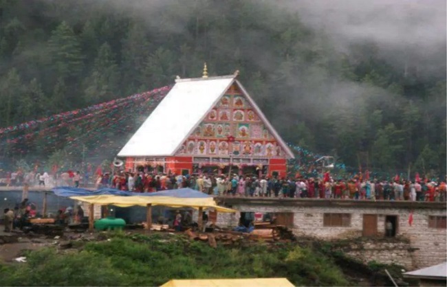 जम्मू-कश्मीर के किश्तवाड़ में बादल फटा, 10 लोगों के मारे जाने की आशंका