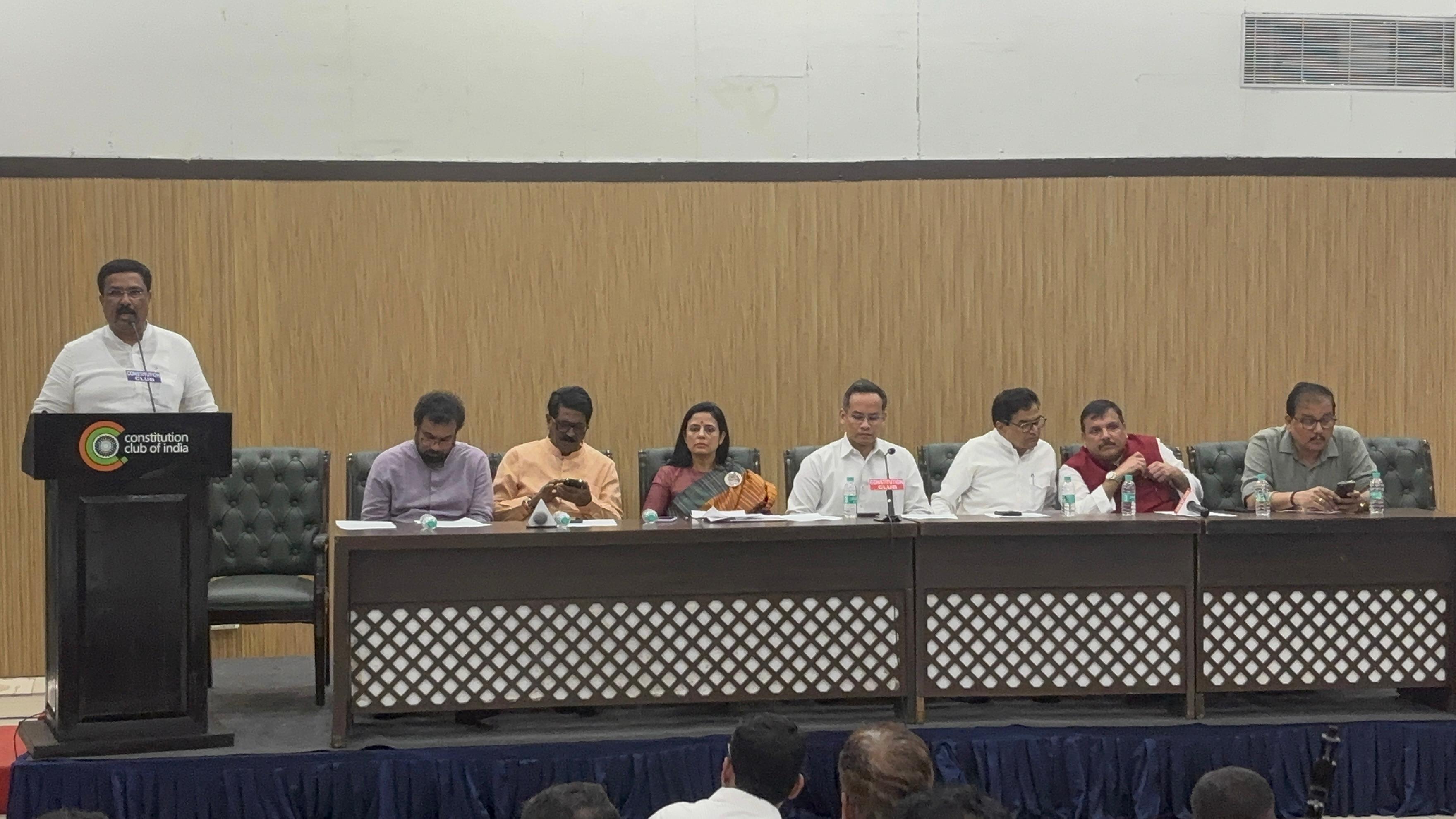 सत्ता पक्ष के इशारे पर काम कर रहा चुनाव आयोगः इंडी गठबंधन