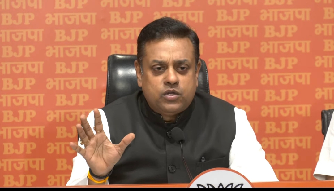  भाजपा का विपक्ष पर हमला, कहा-संवैधानिक संस्थाओं को निशाना बना रहा है विपक्ष