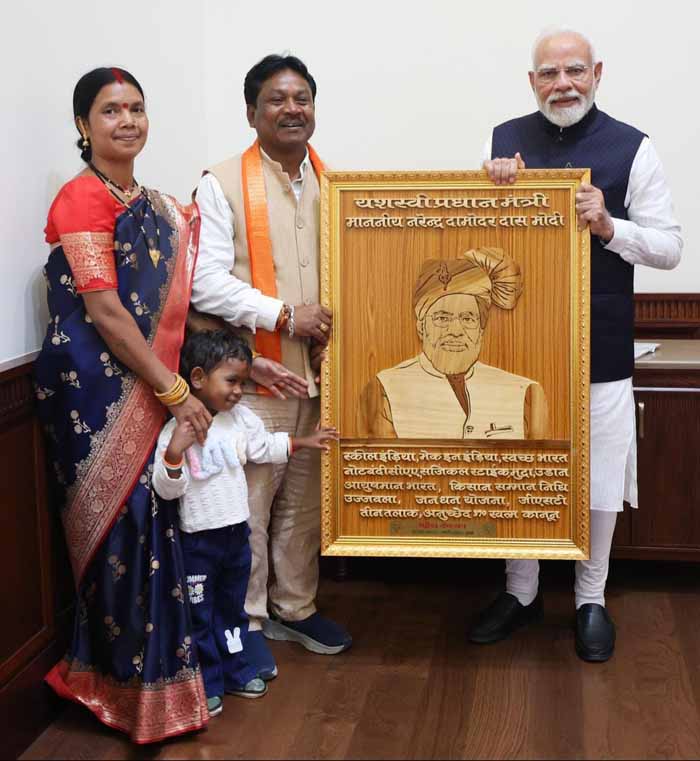 बस्तर सांसद ने प्रधानमंत्री काे बस्तर दशहरा में शामिल होने काे दिया आमंत्रण