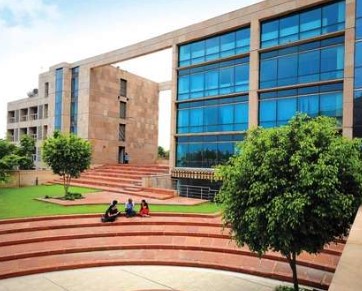 देश में स्मार्ट शहरों से ज्यादा जरूरी स्मार्ट गांवः गडकरी