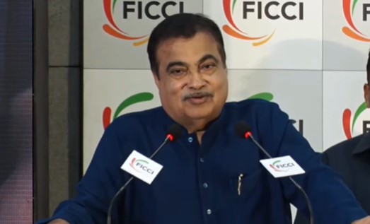 देश में सड़क दुर्घटनाओं से जीडीपी में 3 फीसदी का नुकसानः गडकरी