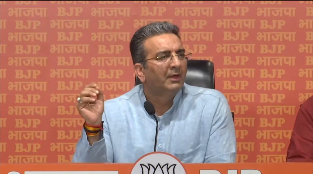 ममता बनर्जी पर भाजपा का पलटवार, कहा- अभद्र भाषा का प्रयोग कर संविधान को तार-तार कर रहीं मुख्यमंत्री