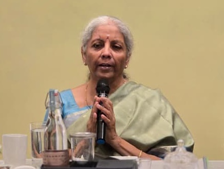 वित्त मंत्री निर्मला सीतारमण ने कहा, भारत रूस सहित उन सभी जगहों से तेल खरीदना जारी रखेगा जहां से उसे सुविधा होगी