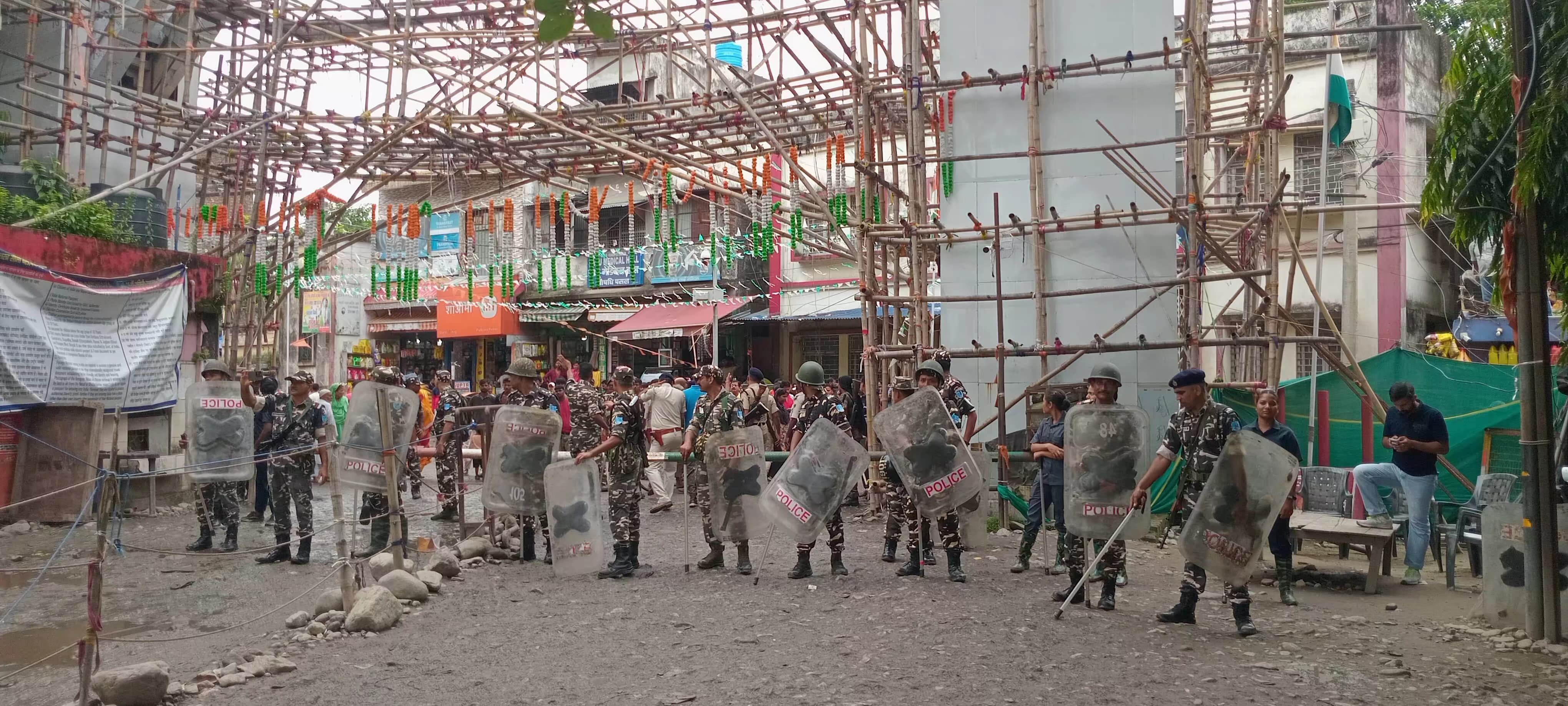 नेपाल में जारी प्रदर्शन के बीच बिहार से सटे सीमावर्ती जीलों में सुरक्षा व्यवस्था कड़ी