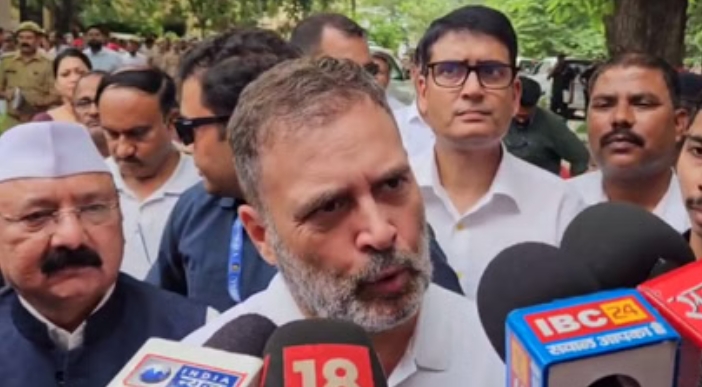 देश में वोट चोरी कर बनाई जा रहीं हैं सरकारें: राहुल गांधी